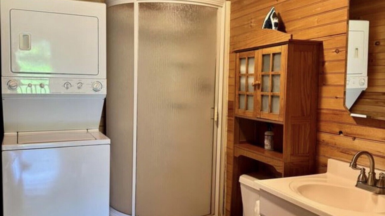 Photo of Bathroom in Canvas