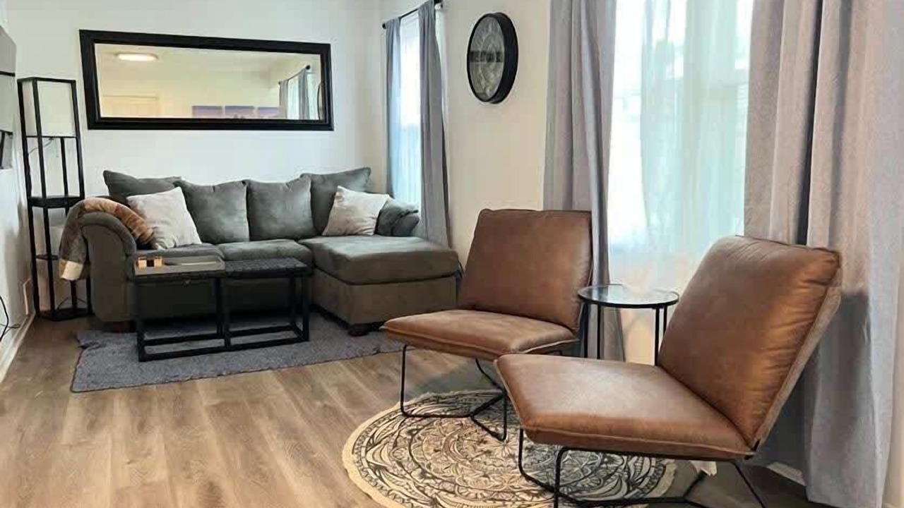 Photo of Livingroom in Madison Heights