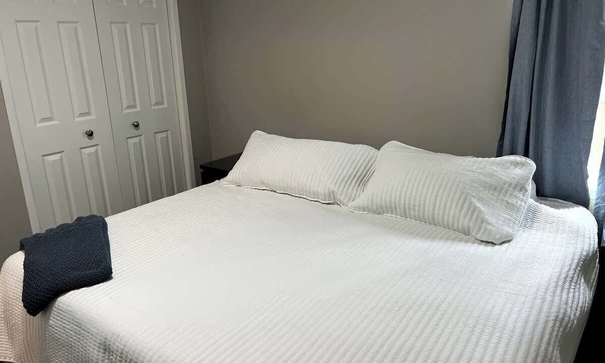 Photo of Bedroom in Madison Heights