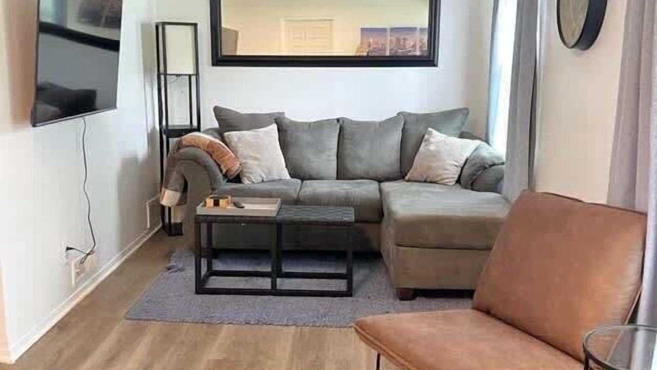 Photo of Livingroom in Madison Heights