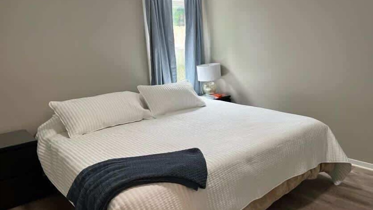 Photo of Bedroom in Madison Heights
