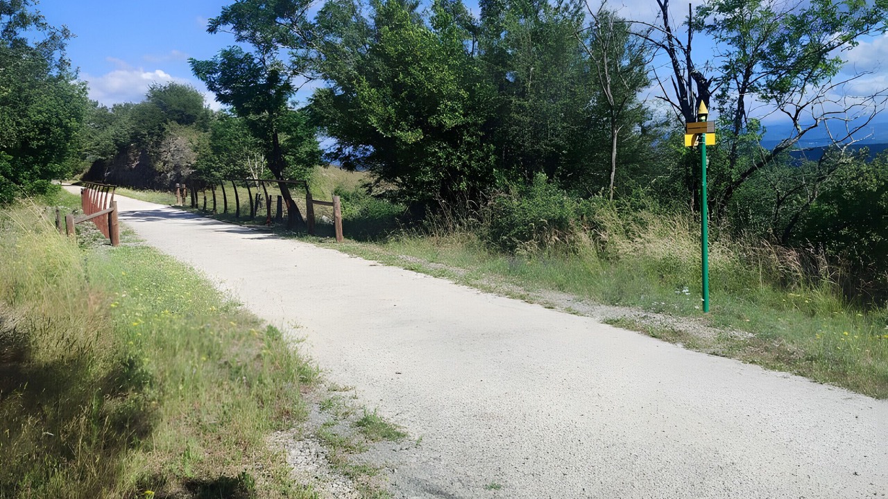 Photo of Others in Berrias-et-Casteljau