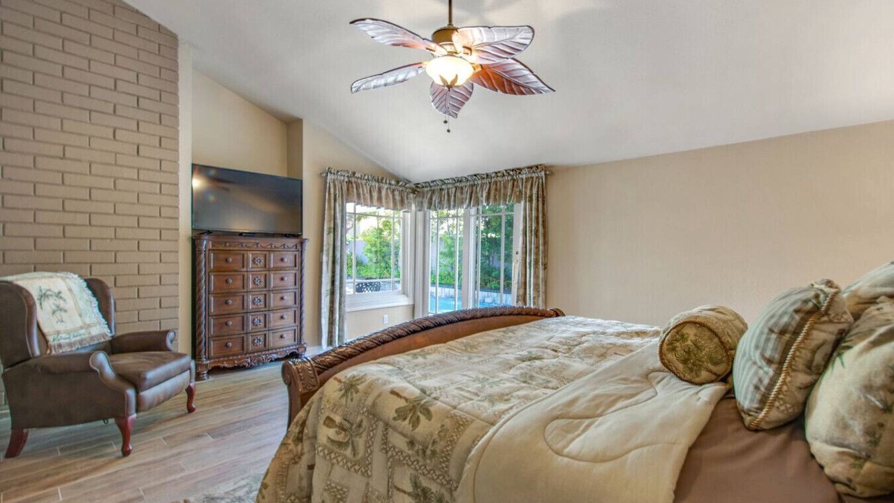 Photo of Bedroom in Huntington Harbour