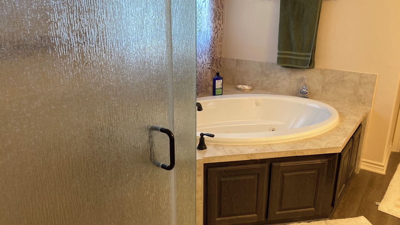 Photo of Bathroom in Streetman