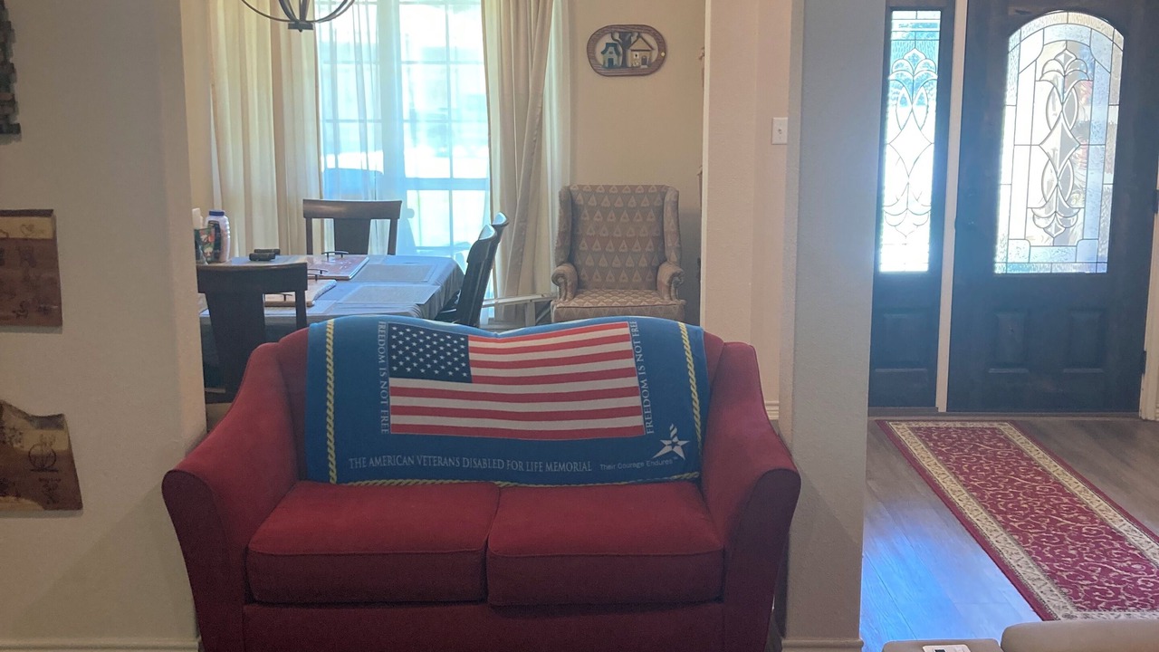 Photo of Livingroom in Streetman