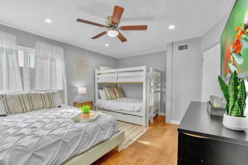 Photo of Bedroom in Mission Beach