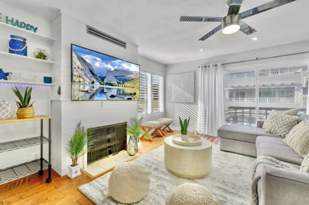 Photo of Livingroom in Mission Beach