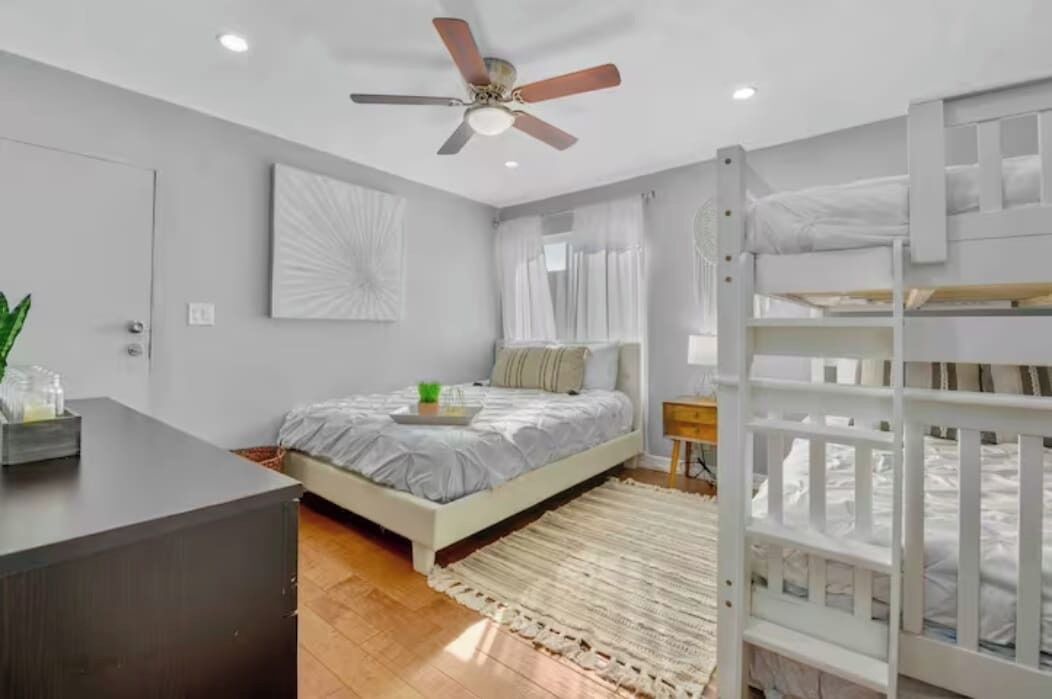 Photo of Bedroom in Mission Beach