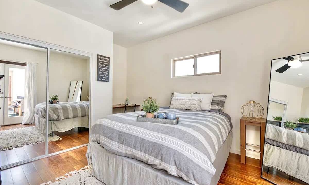 Photo of Bedroom in South Mission Beach