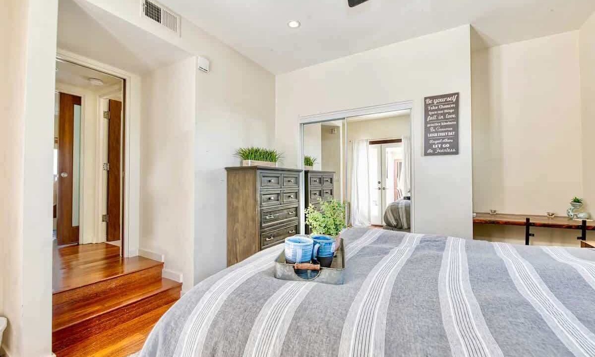 Photo of Bedroom in South Mission Beach