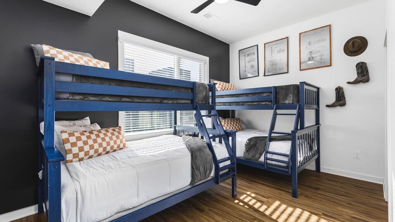 Photo of Bedroom in Cleveland Park