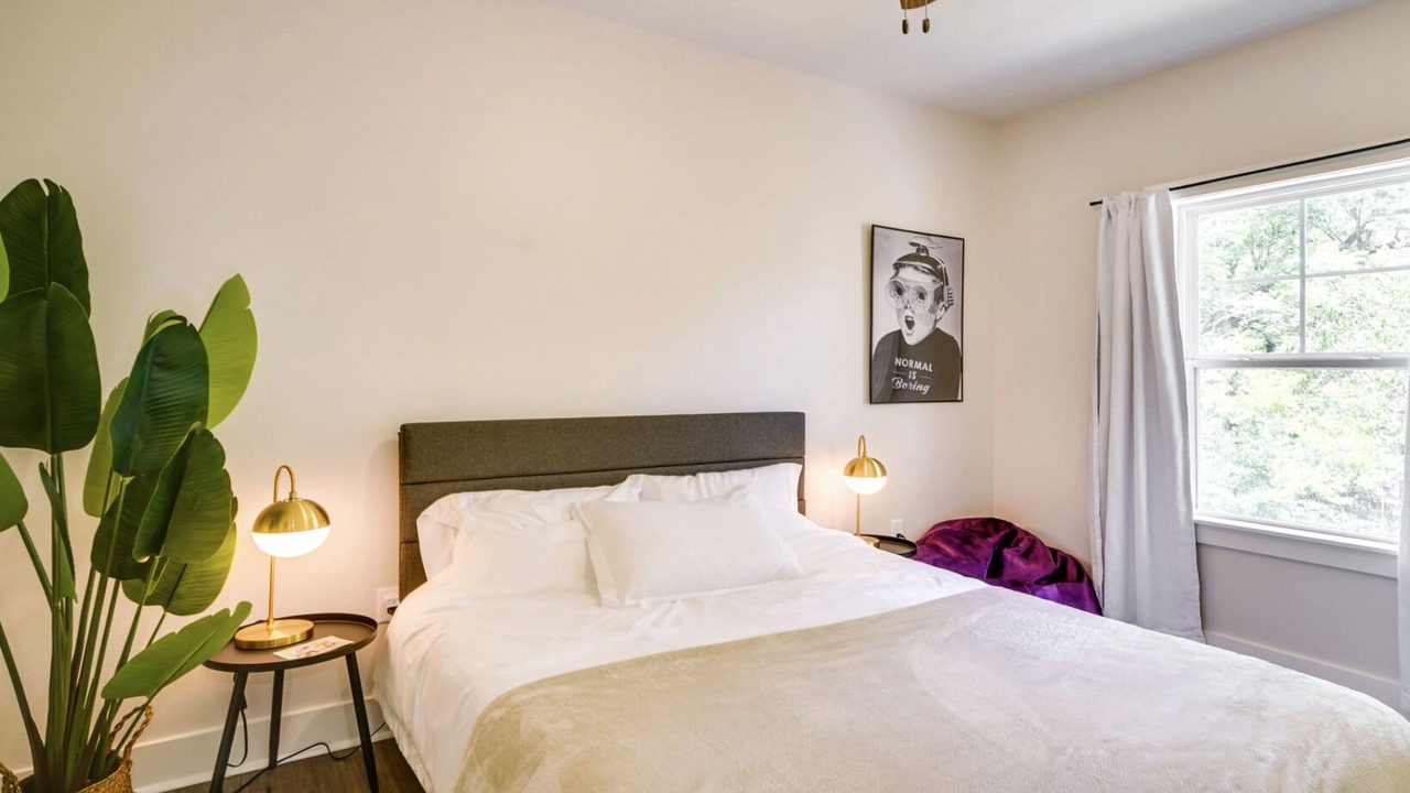 Photo of Bedroom in Mid City South