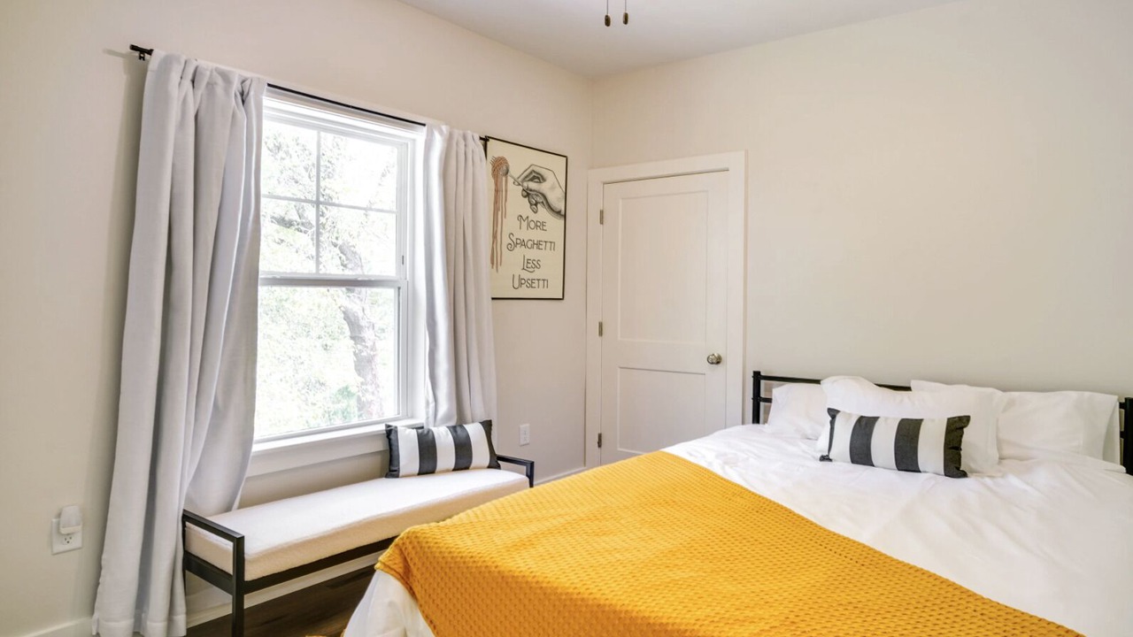 Photo of Bedroom in Mid City South
