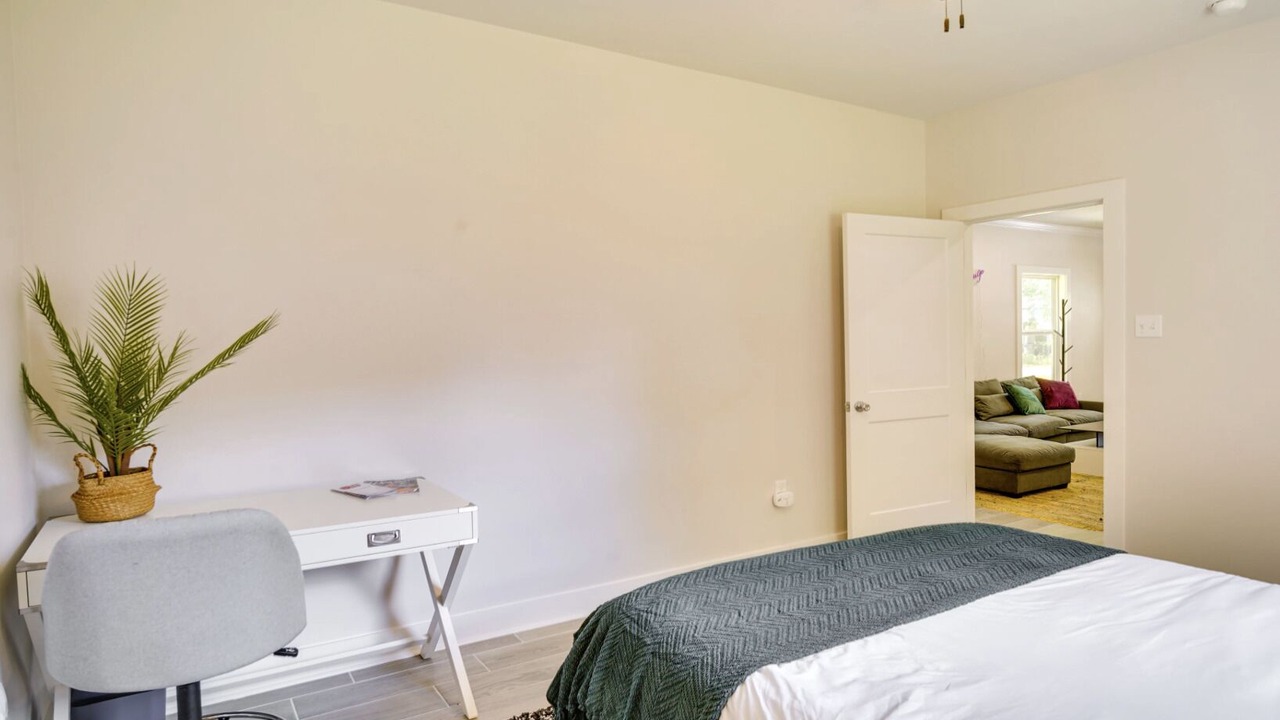Photo of Bedroom in Mid City South