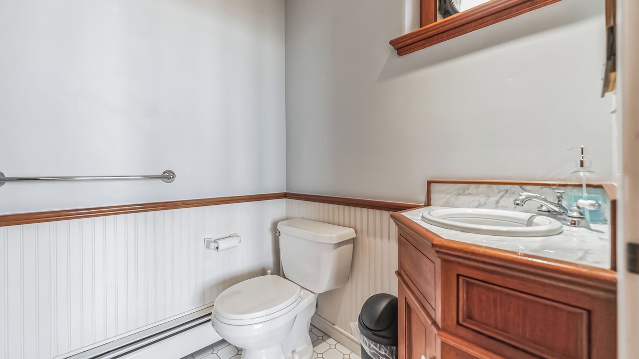 Photo of Bathroom in Bayside Acres