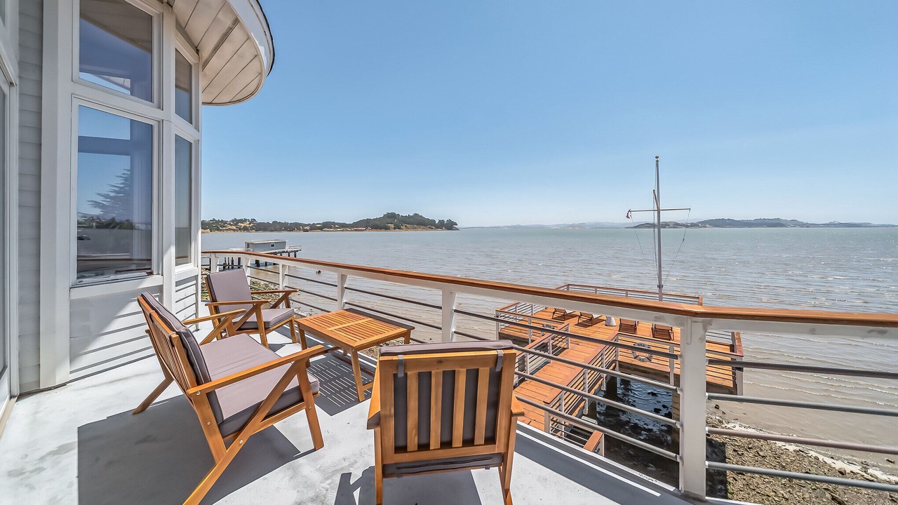 Photo of Patio Balcony in Bayside Acres