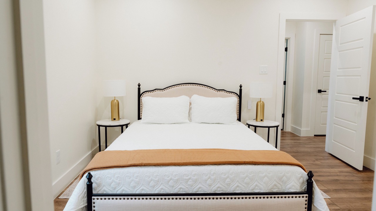 Photo of Bedroom in Haltom City