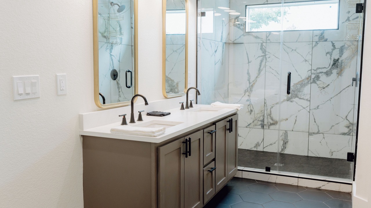 Photo of Bathroom in Haltom City
