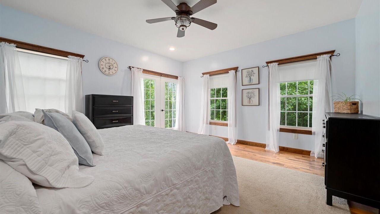 Photo of Bedroom in Franklin Springs