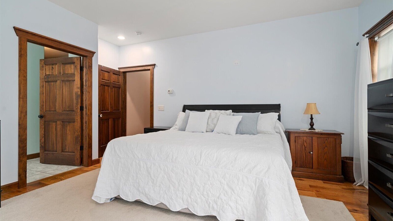 Photo of Bedroom in Franklin Springs