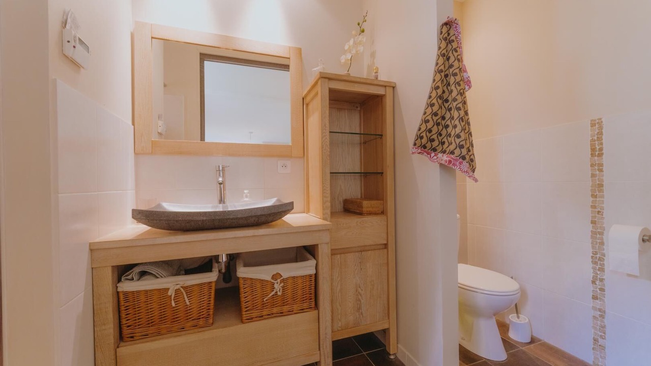 Photo of Bathroom in Cheilly-les-Maranges