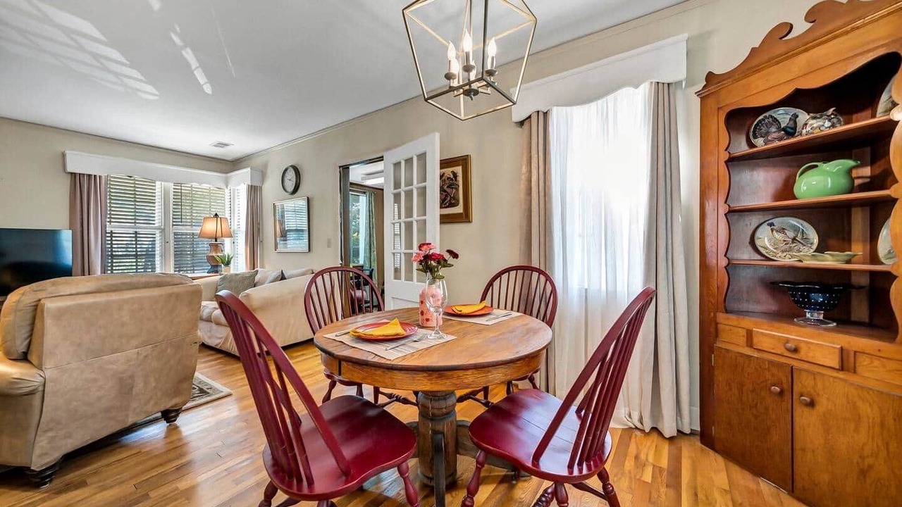 Photo of Livingroom in Cayce