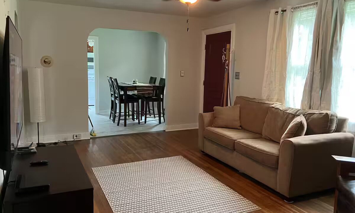 Photo of Livingroom in Jarratt