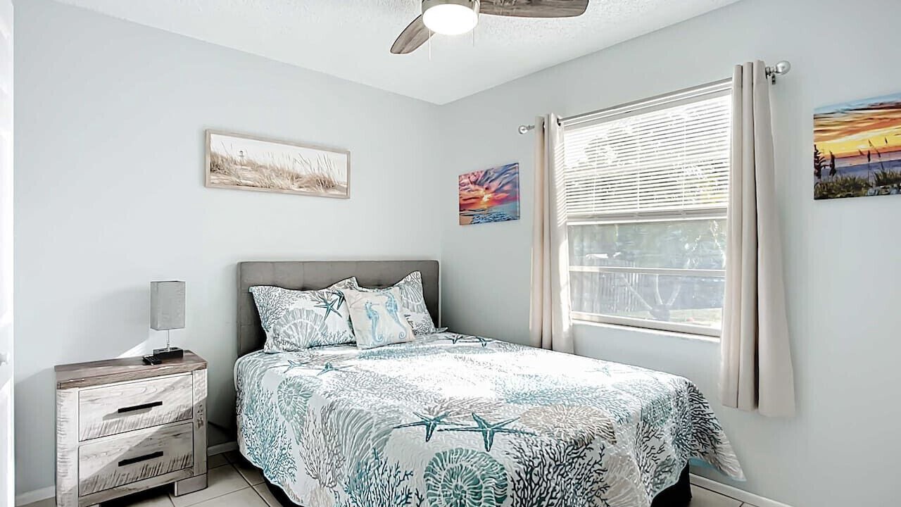 Photo of Bedroom in Bayshore Gardens