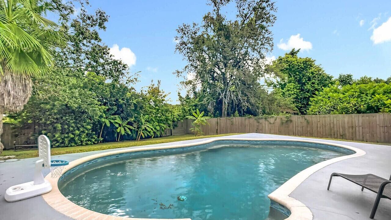 Photo of Outdoor in Bayshore Gardens