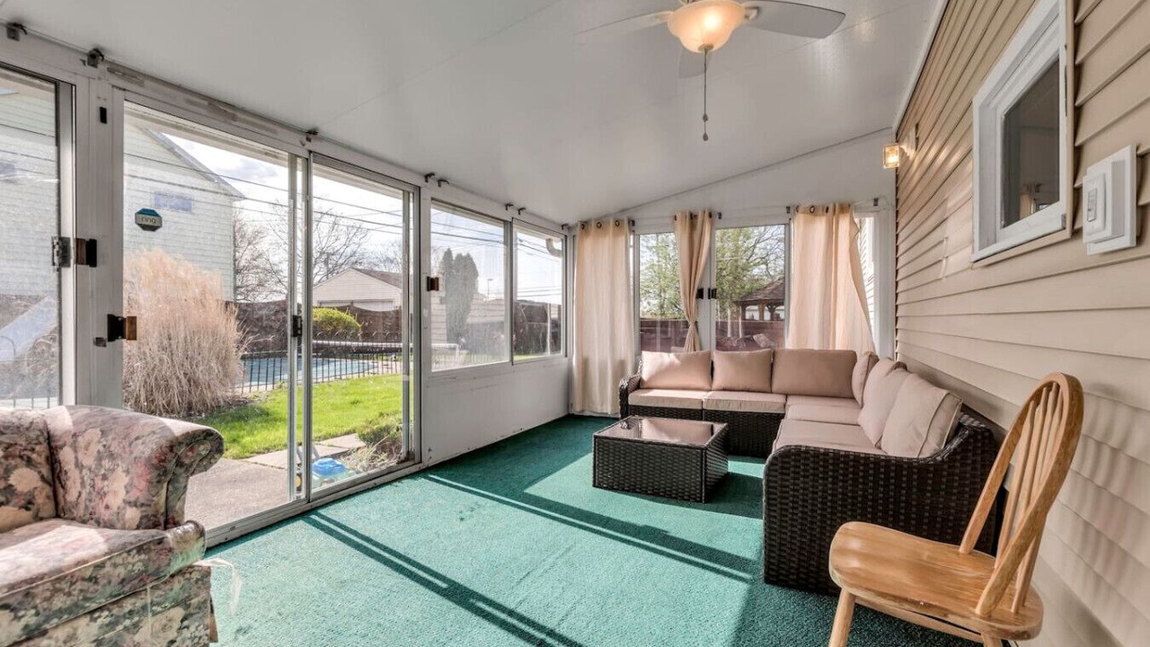Photo of Livingroom in Cheektowaga