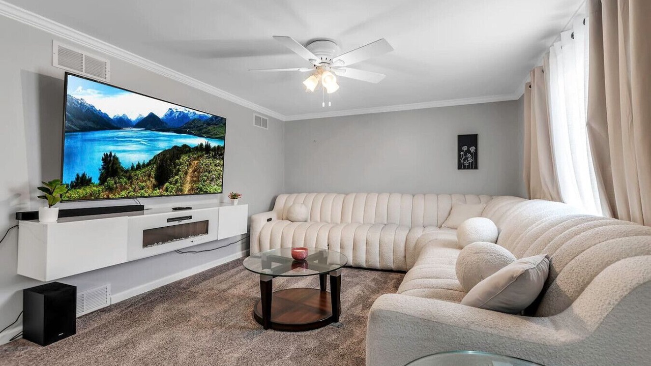 Photo of Livingroom in Cheektowaga