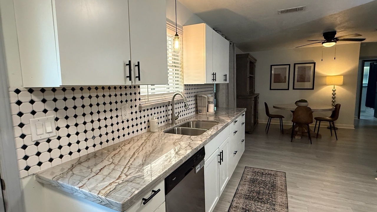 Photo of Kitchen in Willow Meadows/Willowbend Area