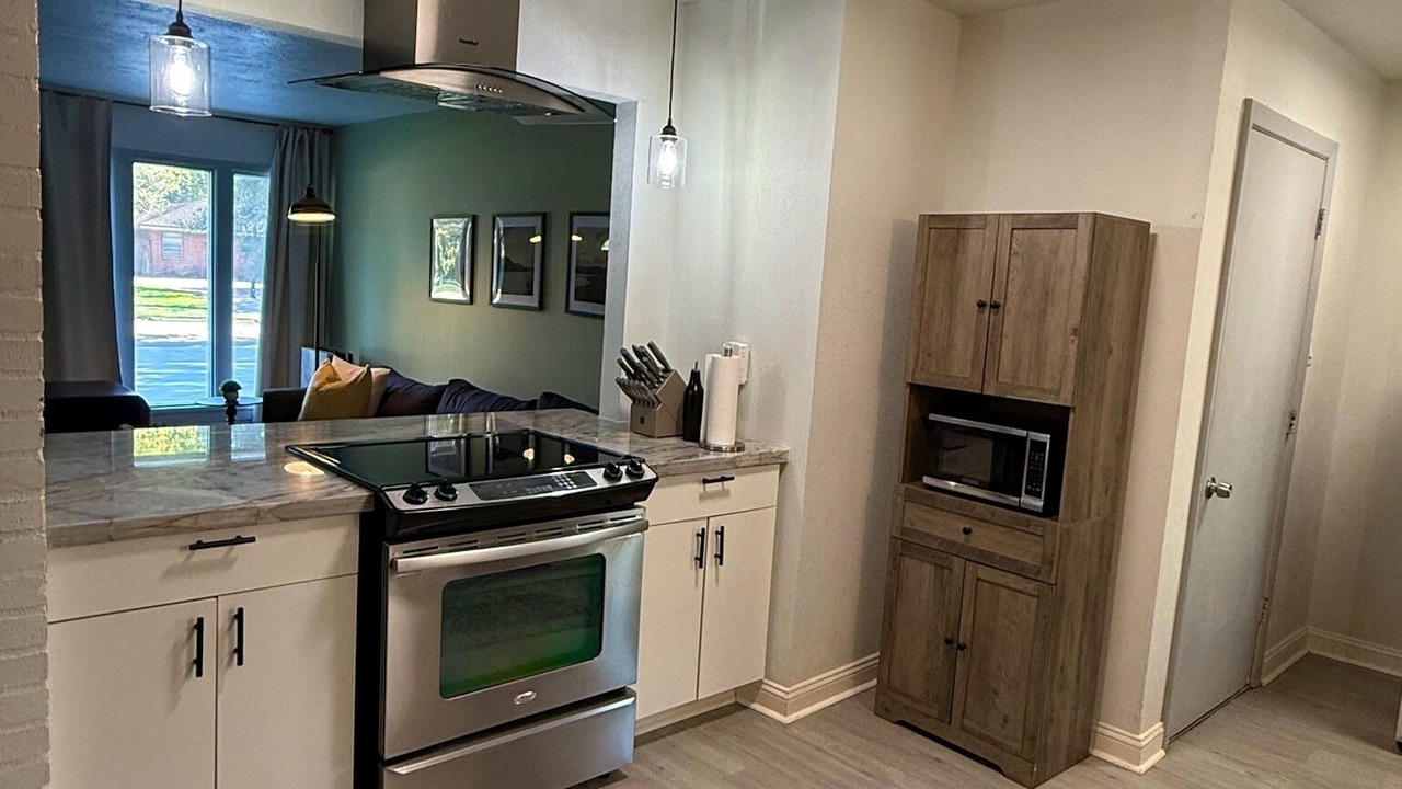 Photo of Kitchen in Willow Meadows/Willowbend Area