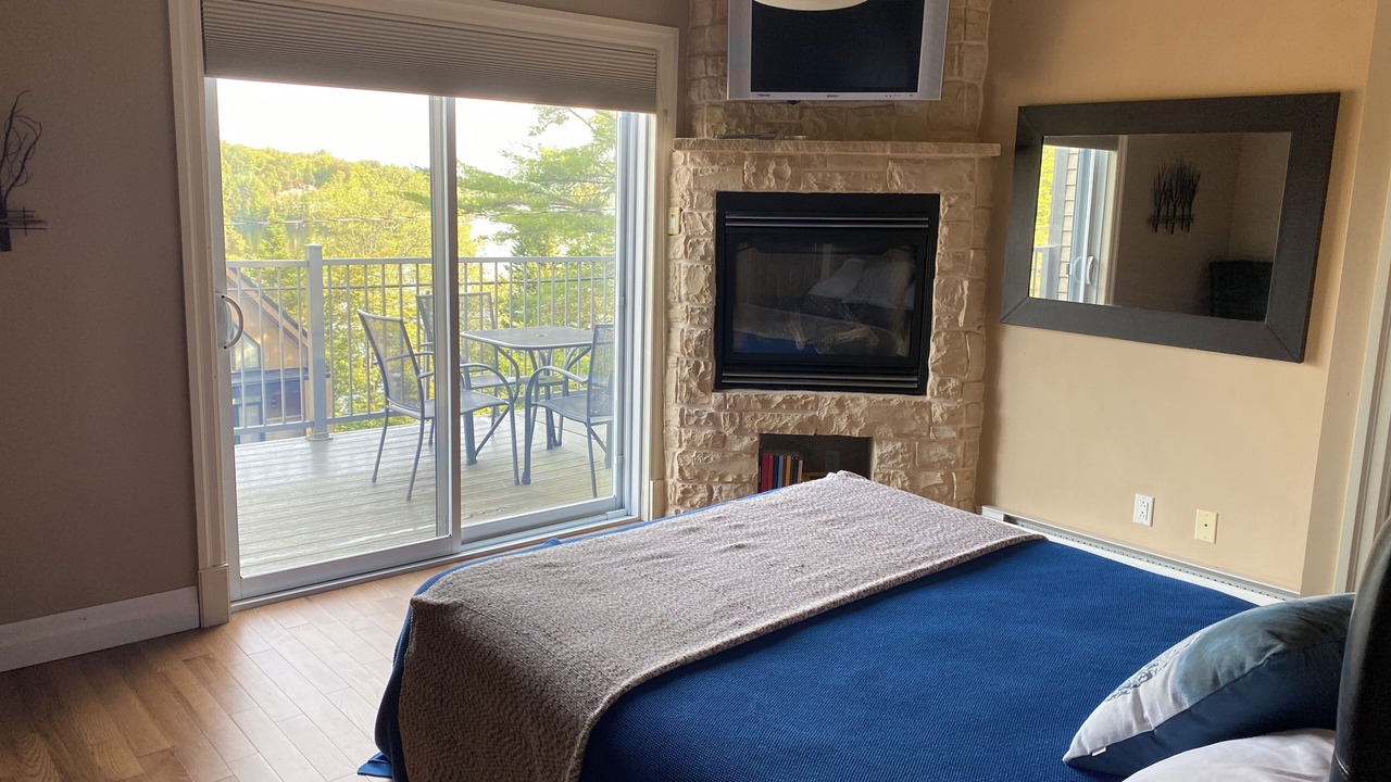 Photo of Bedroom in Sainte-Marguerite-du-Lac-Masson