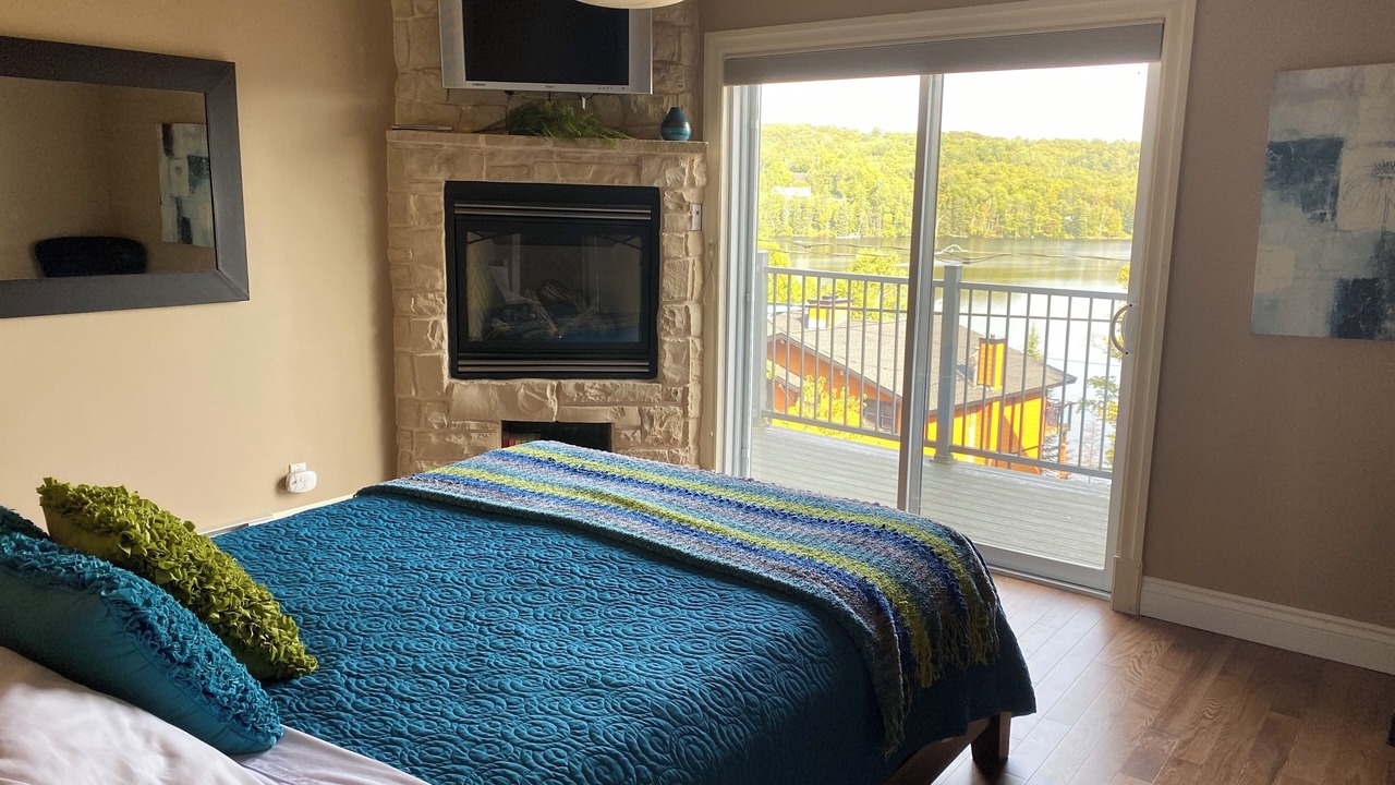 Photo of Bedroom in Sainte-Marguerite-du-Lac-Masson