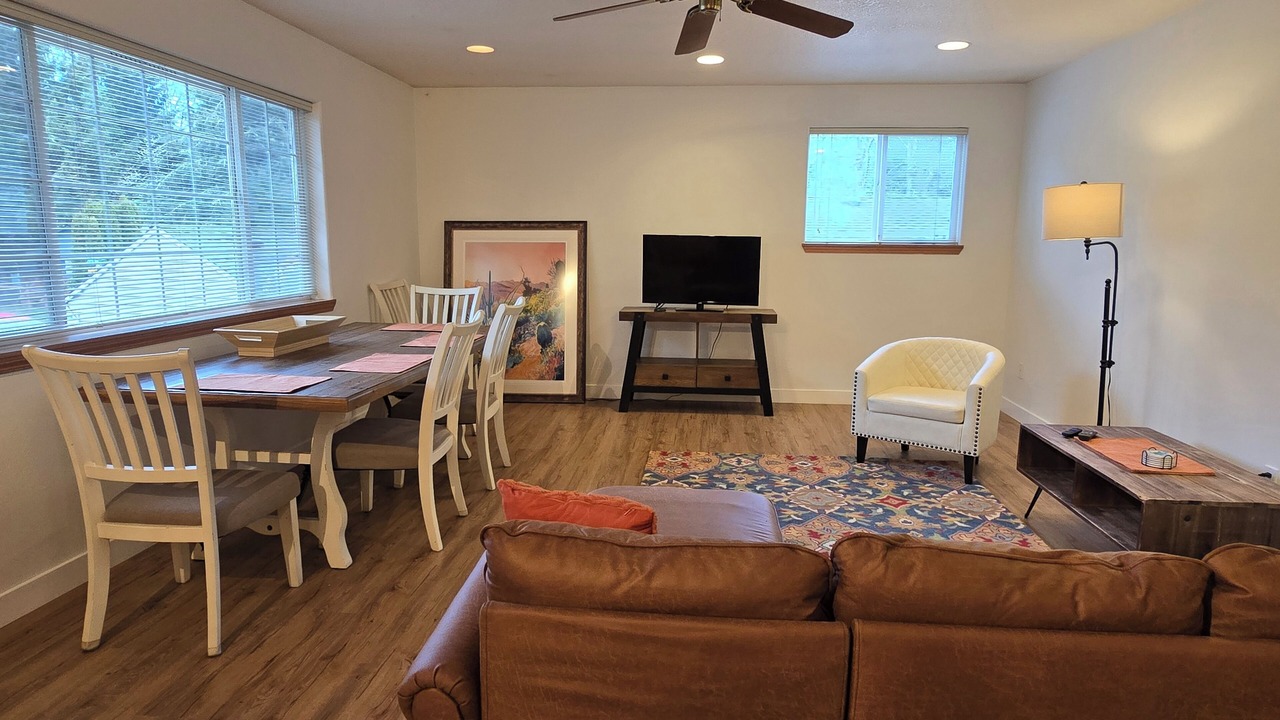 Photo of Livingroom in Netarts