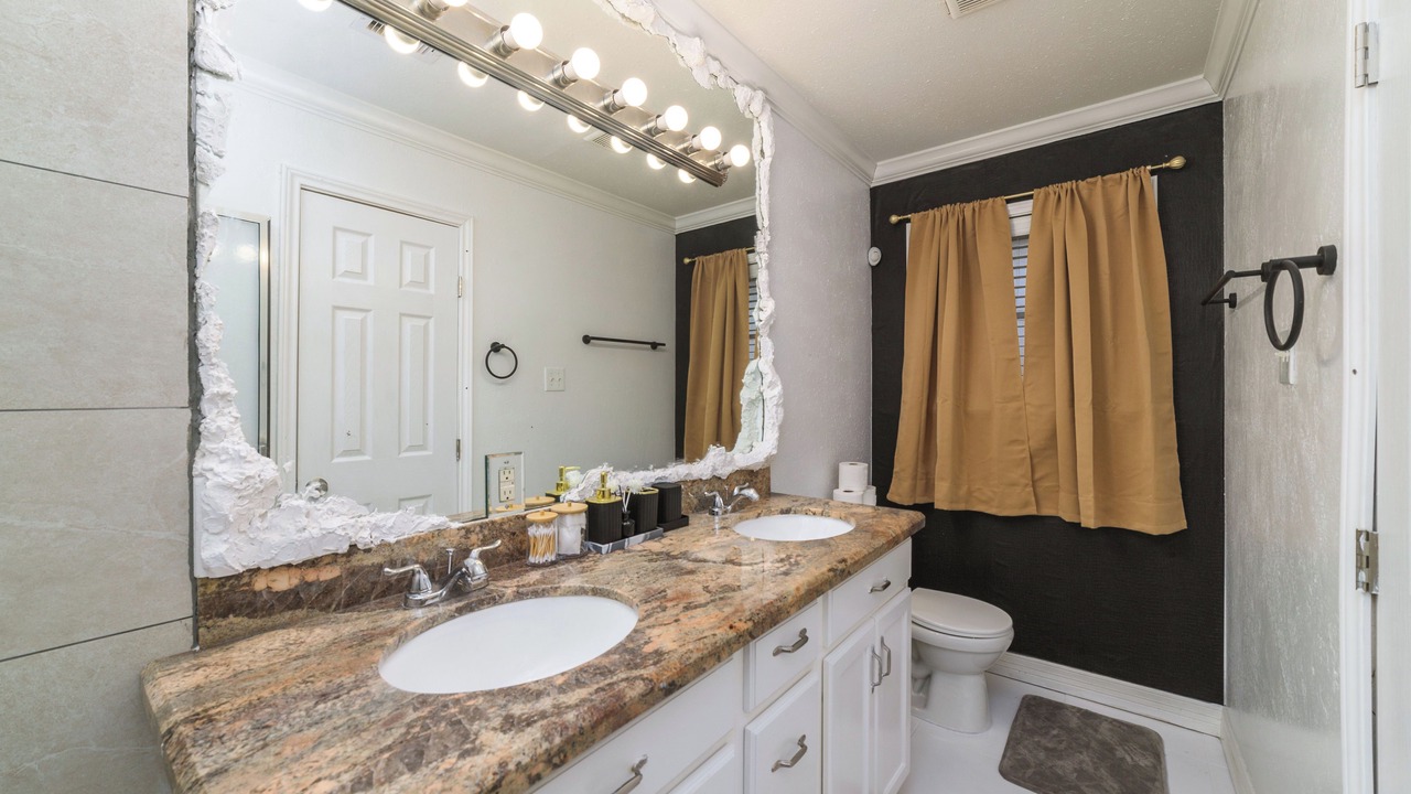 Photo of Bathroom in Sharpstown