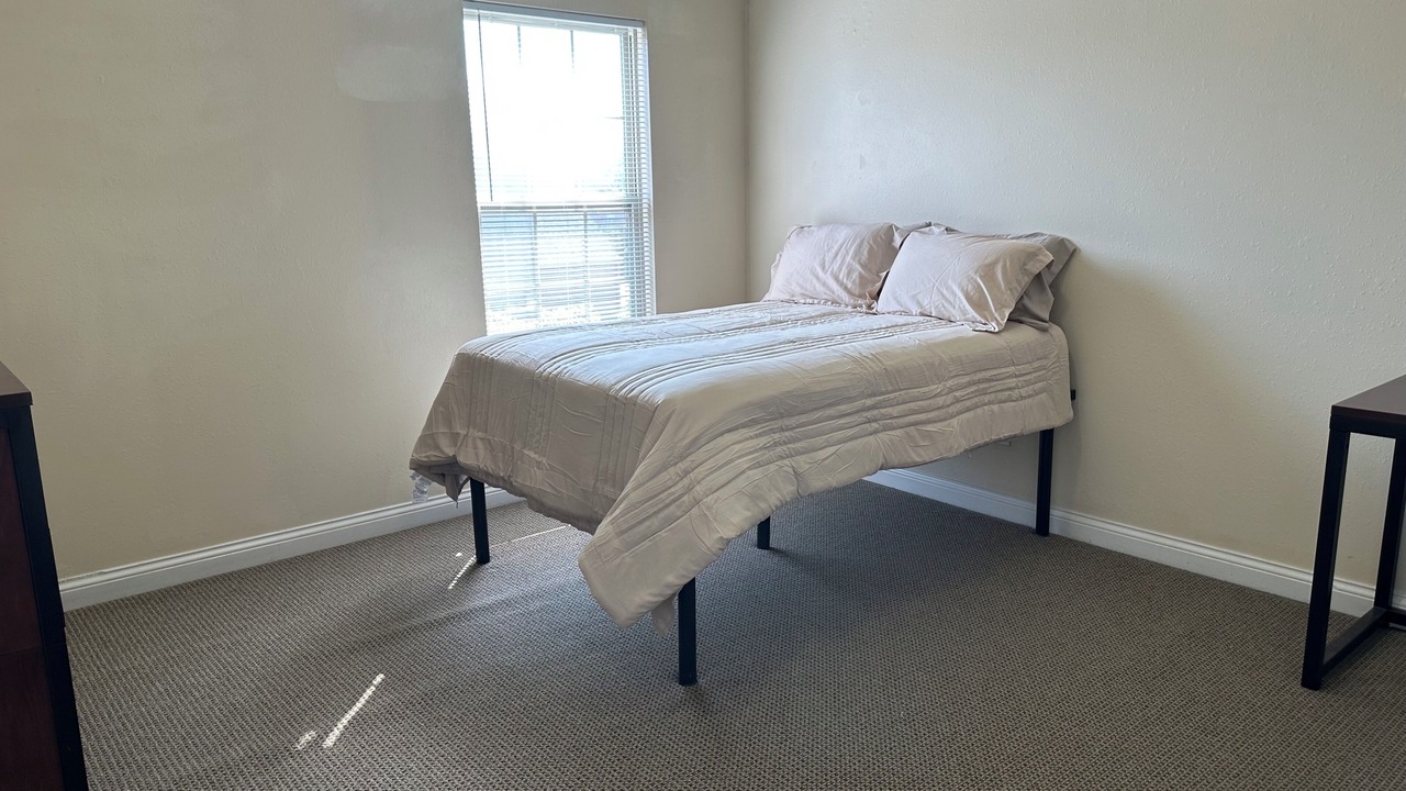 Photo of Bedroom in Notre Dame