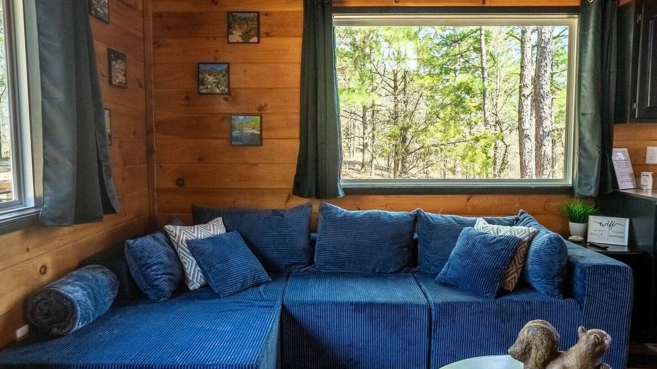Photo of Livingroom in Board Camp