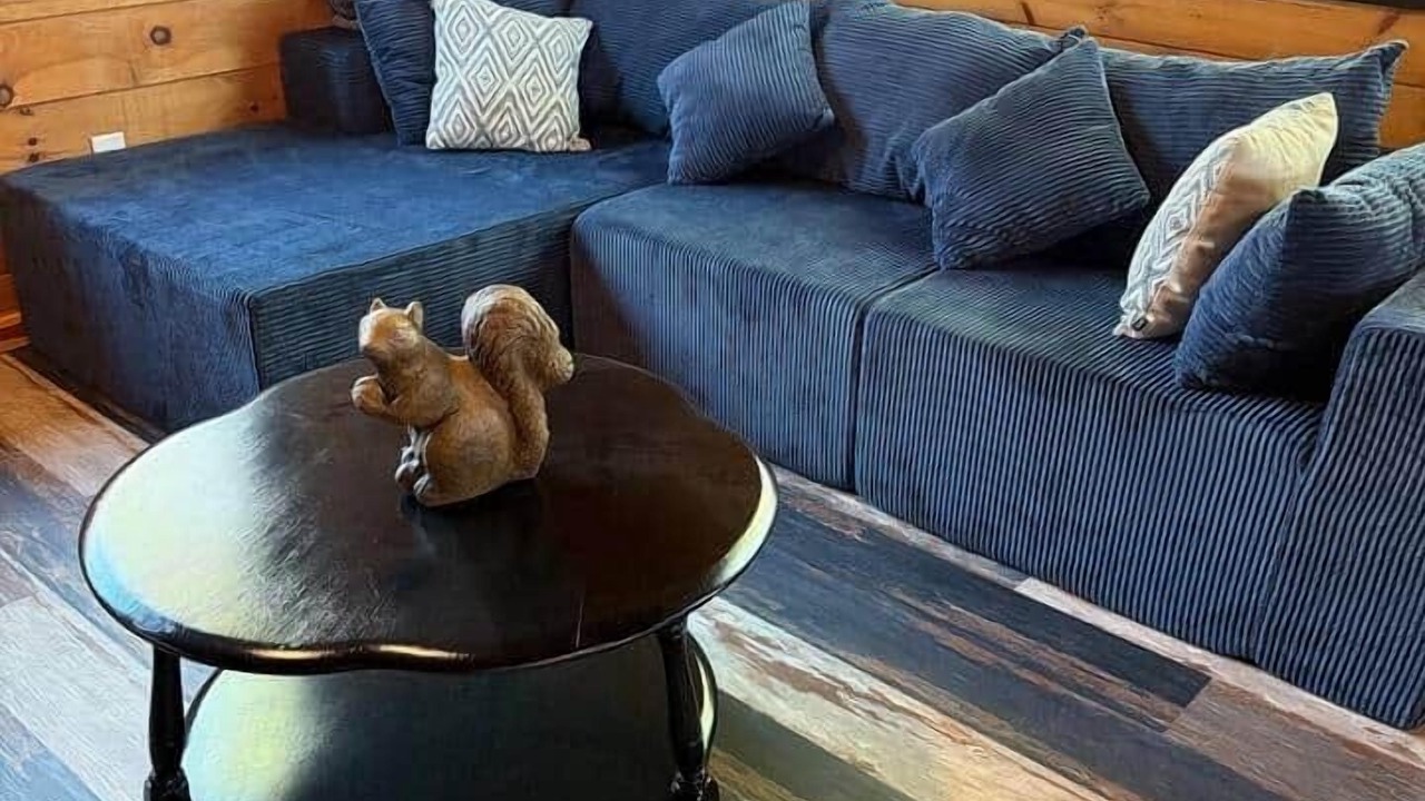 Photo of Livingroom in Board Camp