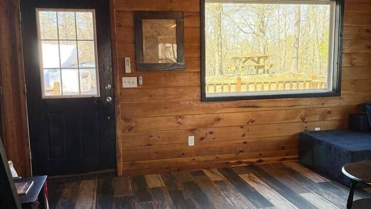 Photo of Livingroom in Board Camp
