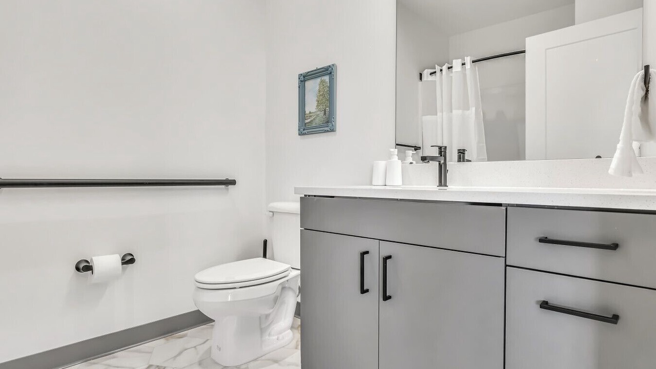 Photo of Bathroom in University Circle