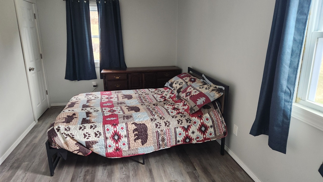 Photo of Bedroom in Shinglehouse