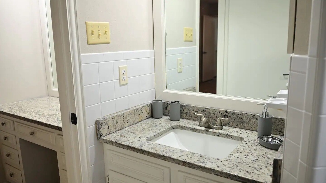 Photo of Bathroom in Universal City