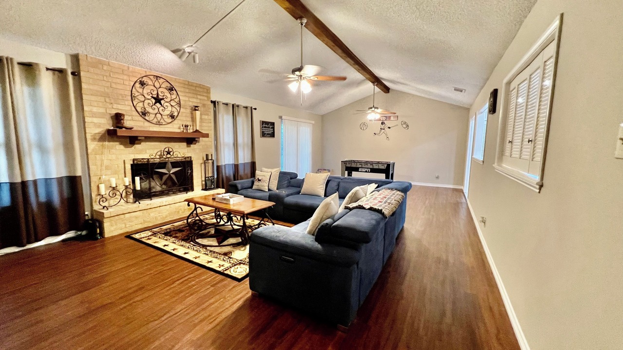Photo of Livingroom in North San Antonio - SAT