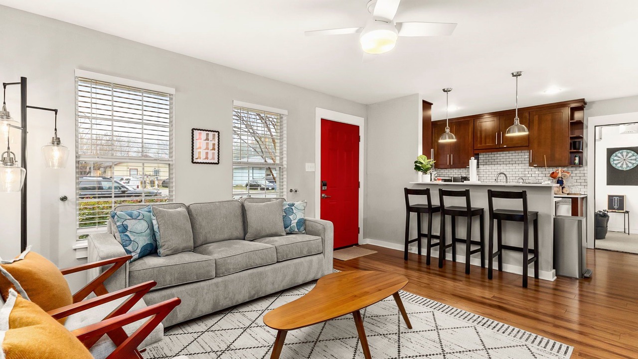 Photo of Livingroom in East MLK