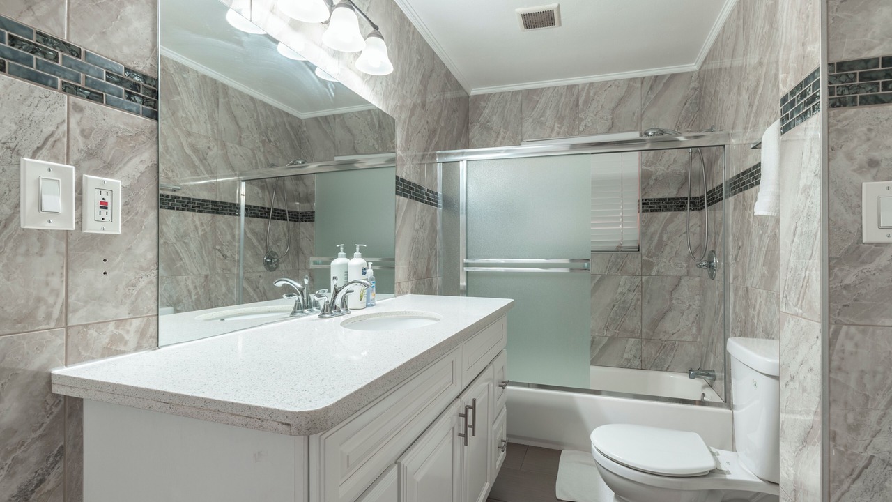 Photo of Bathroom in Alhambra