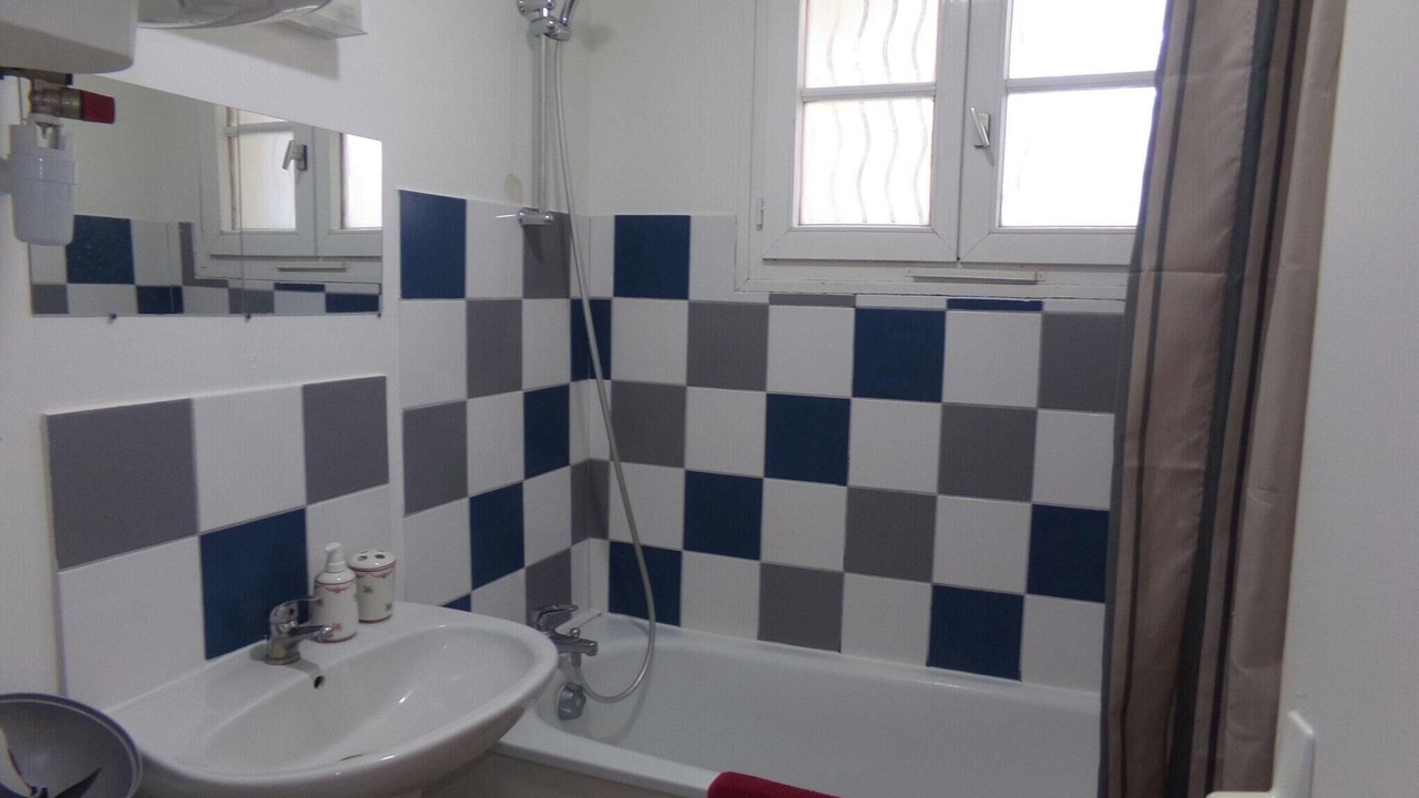 Photo of Bathroom in Dieppe