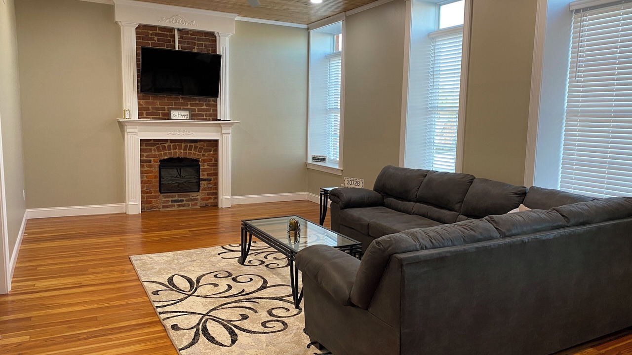 Photo of Livingroom in LaFayette