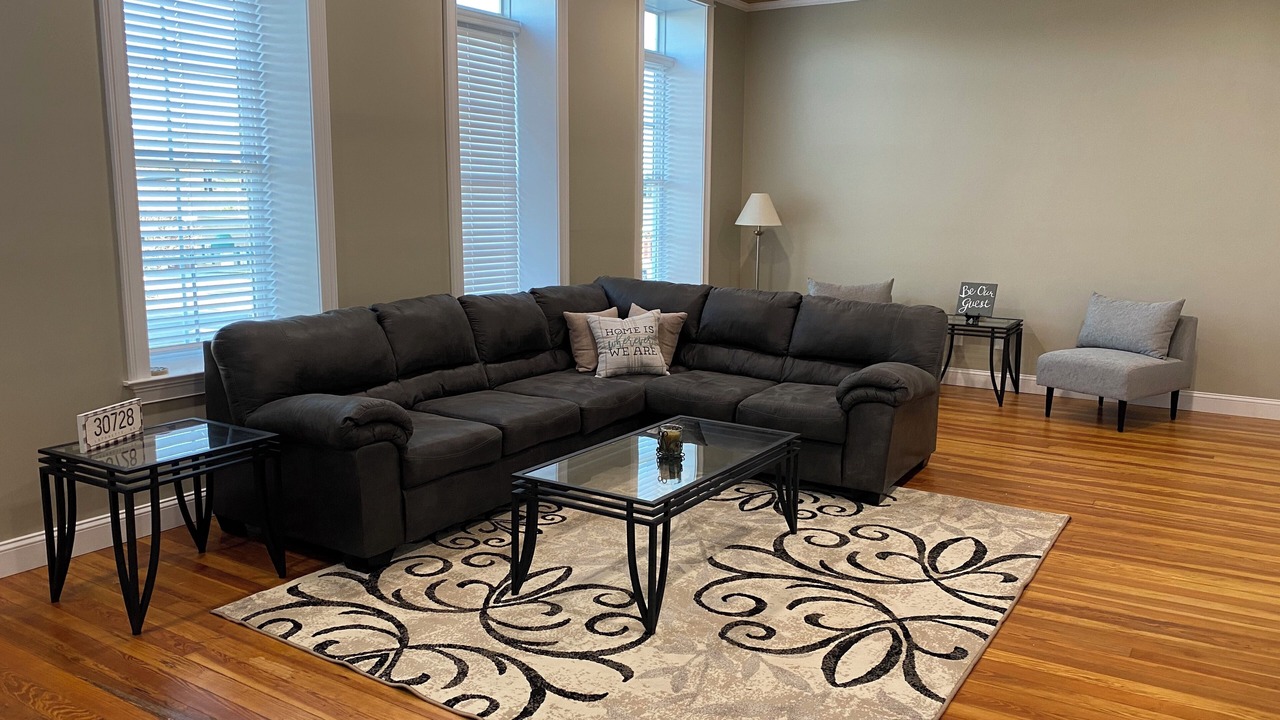 Photo of Livingroom in LaFayette